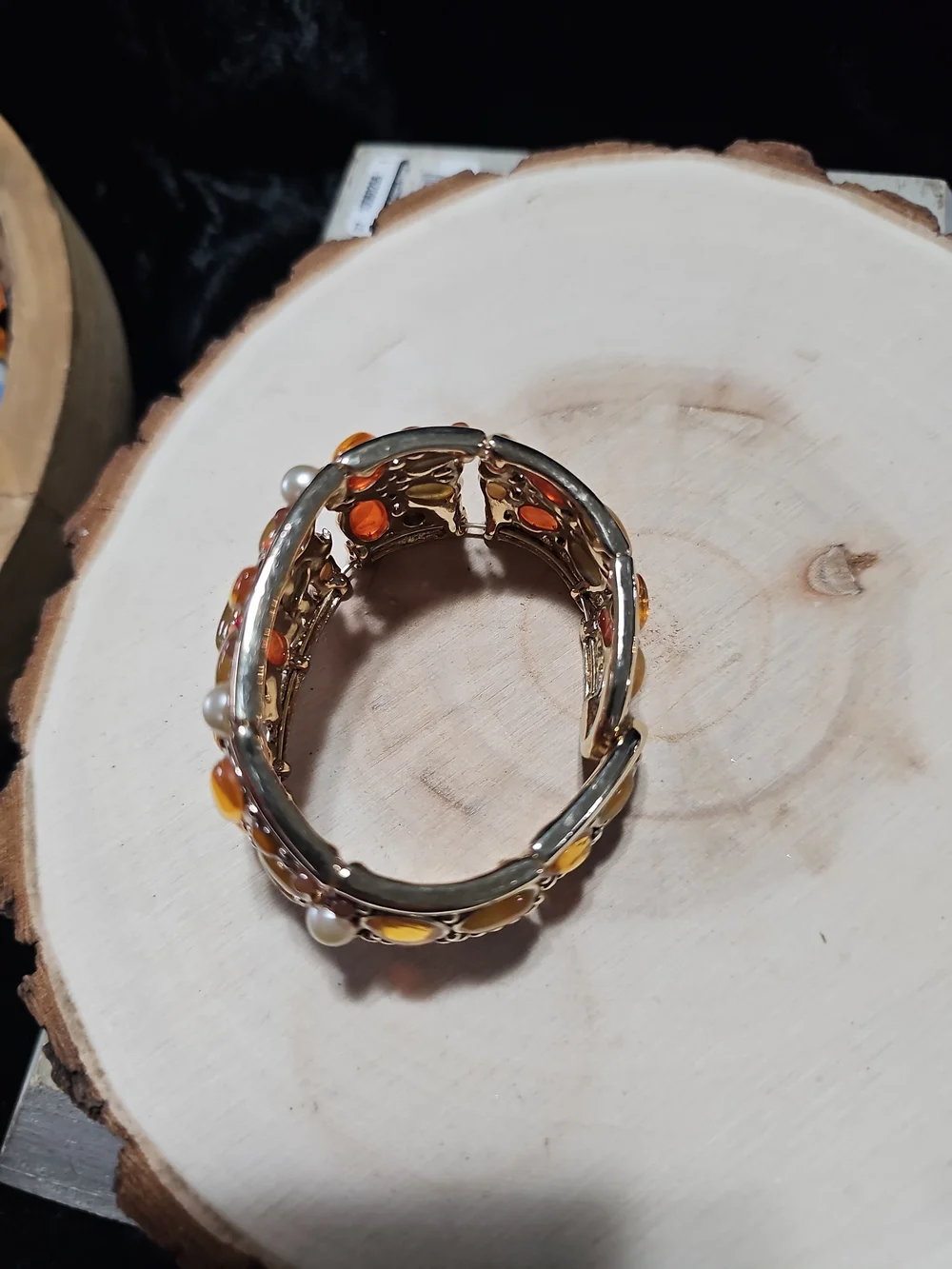 N/A gold tone